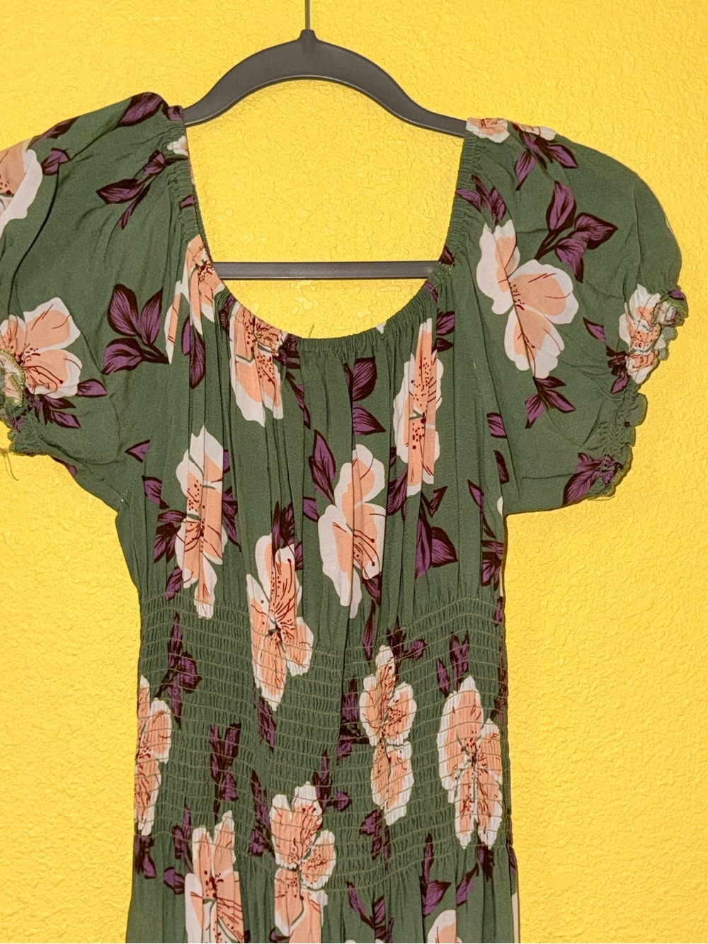 Olive Green Floral Maxi Dress with Puff Sleeves - Picture 10 of 11